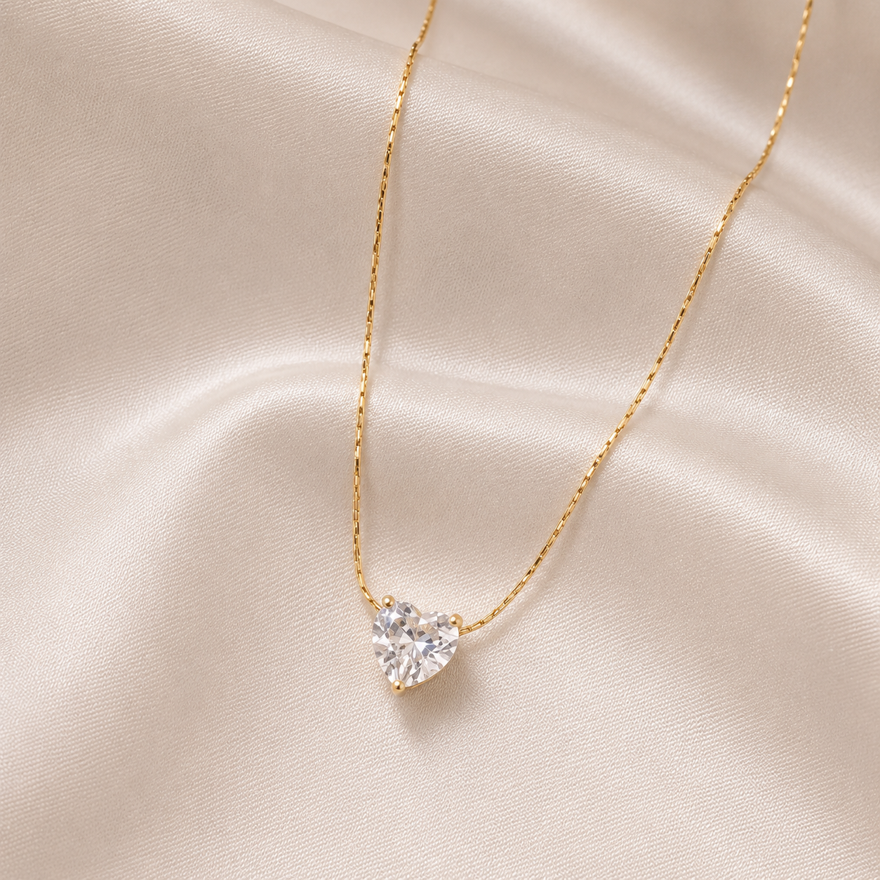 Minimalist Heart Pendant Necklace - Anti tarnish
