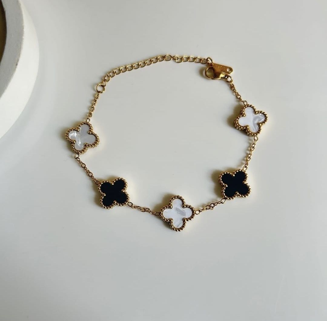 Wraparound Reversible Clover Bracelet - Anti tarnish