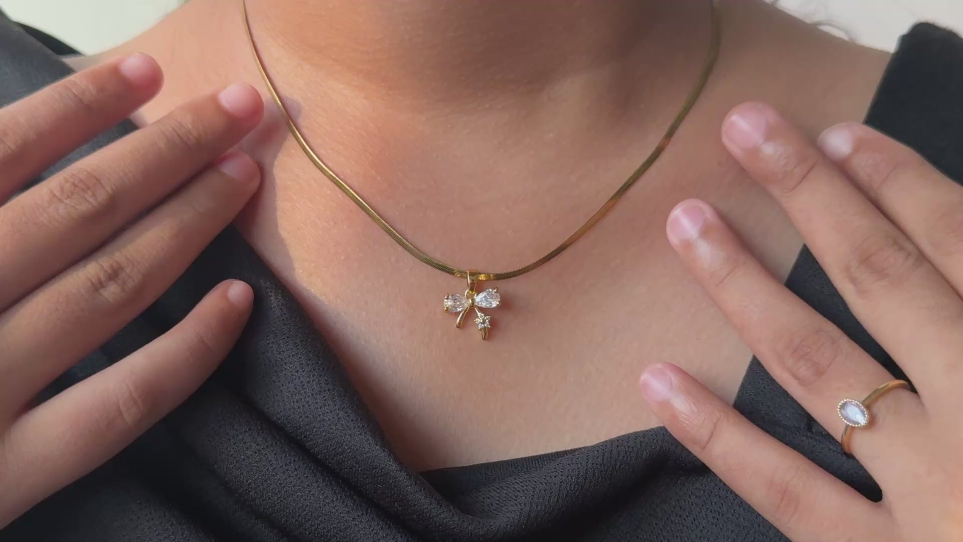 Bloom Snake Chain Pendant Necklace - Anti tarnish