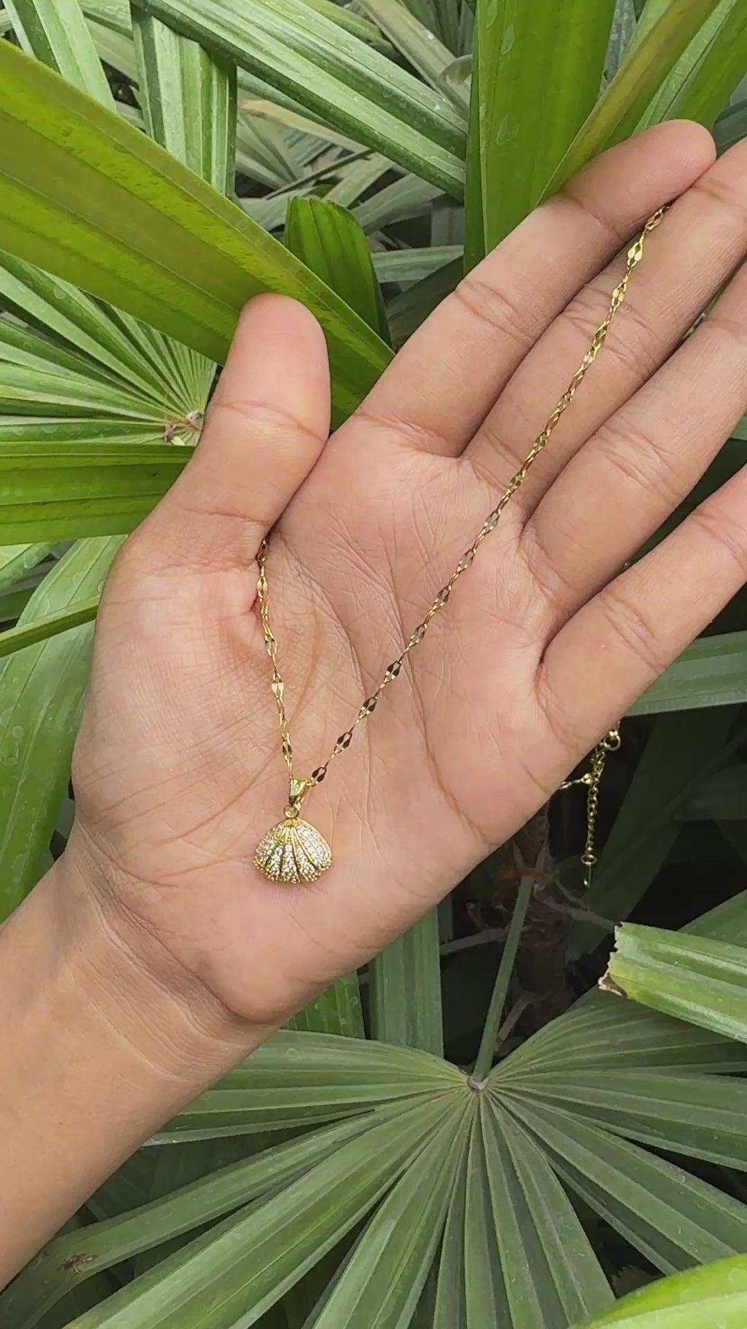 Ocean's Secret Floating Pearl Shell - Anti tarnish